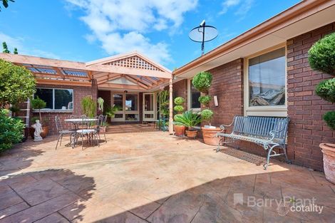 Property photo of 3 Rowena Court Keysborough VIC 3173