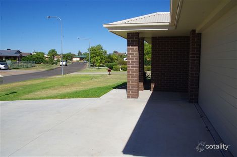 Property photo of 31 Ningadhun Circuit Narrabri NSW 2390