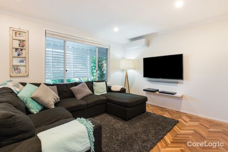 Property photo of 85 James Sea Drive Green Point NSW 2251