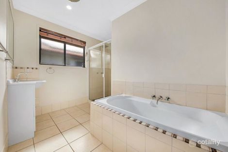 Property photo of 10 Stitt Close Glen Eden QLD 4680