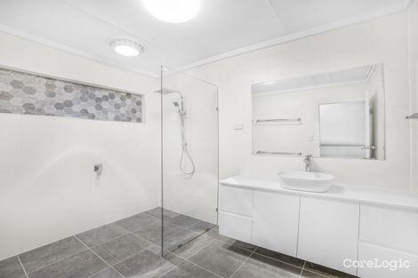 Property photo of 152 Greenslopes Street Edge Hill QLD 4870