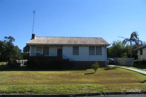 42 Carr Pde, Unanderra, NSW 2526