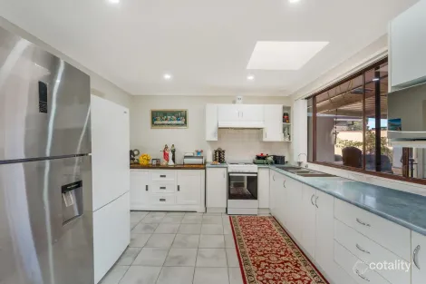 Property photo of 8A Romney Place Wakeley NSW 2176