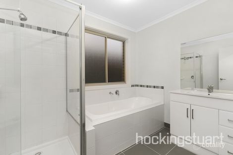 Property photo of 17 Samaria Street Tarneit VIC 3029