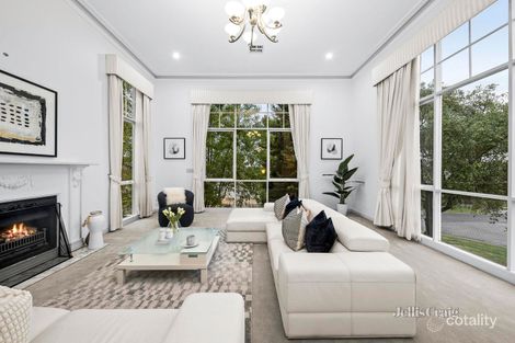 Property photo of 7 Dalkeith Court Doncaster East VIC 3109