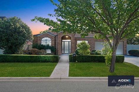 23 Stoke Heath Way, Caroline Springs, VIC 3023