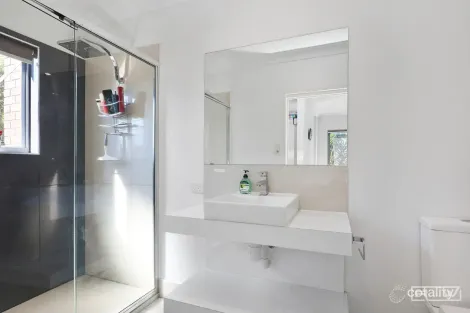 Property photo of 8 Norfolk Drive Hidden Valley QLD 4703