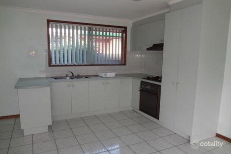 Property photo of 5 Sash Close Carrum Downs VIC 3201