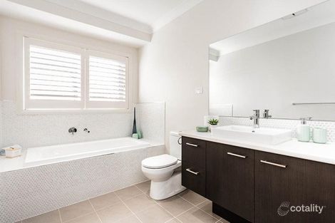 Property photo of 3727 Rosedale Circuit Carnes Hill NSW 2171
