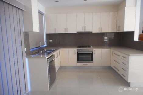 25 Pinnaroo Cct, Meadow Heights, VIC 3048