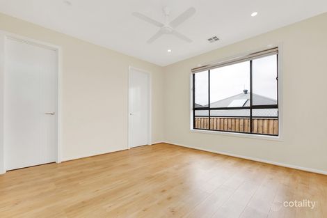 Property photo of 5 Shire Street Manor Lakes VIC 3024