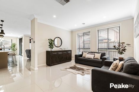 Property photo of 15 Comet Chase Narre Warren South VIC 3805