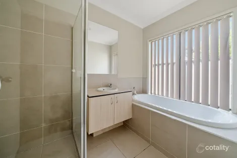 Property photo of 17 St Leonard Drive South Morang VIC 3752