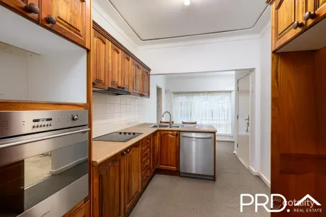 Property photo of 31 Austin Boulevard Picnic Point NSW 2213