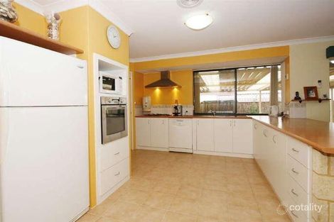 Property photo of 15 Callara Vista Success WA 6164