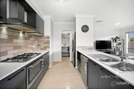 Property photo of 32 Dairymans Way Bonshaw VIC 3352