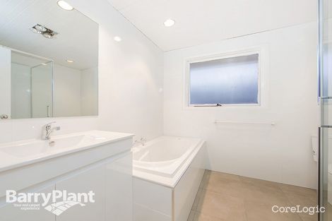Property photo of 52 Grevillea Road Kings Park VIC 3021
