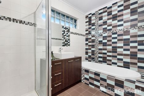 Property photo of 19 Meakin Street Watsonia North VIC 3087