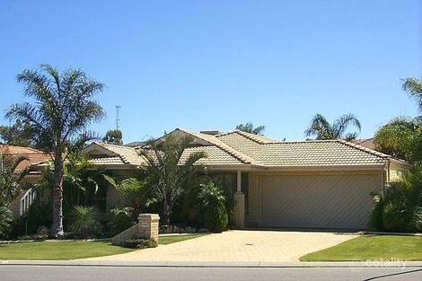 15 Blackwattle Pde, Padbury, WA 6025