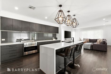 Property photo of 16 Royal Spoonbill Loop Wallan VIC 3756