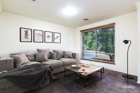 Property photo of 7 Essex Court Cranbourne East VIC 3977