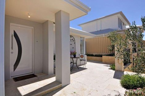 Property photo of 32 Anguilla Gardens Iluka WA 6028