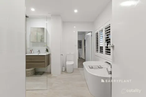 Property photo of 3 Charlton Place Frankston VIC 3199