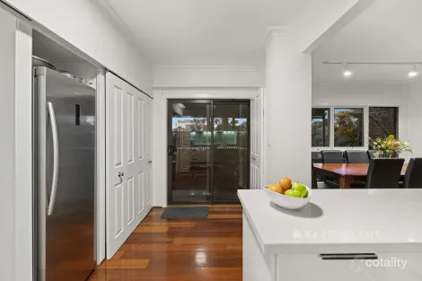 Property photo of 3 Charlton Place Frankston VIC 3199