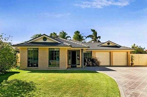 10 Farrington Cl, Caves Beach, NSW 2281