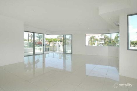 2/106 Petrel Ave, Mermaid Beach, QLD 4218