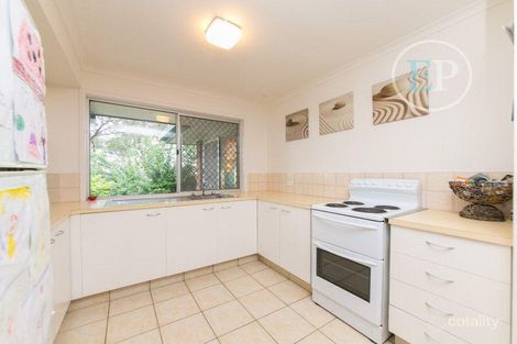 Property photo of 15 Helisma Court Mount Warren Park QLD 4207