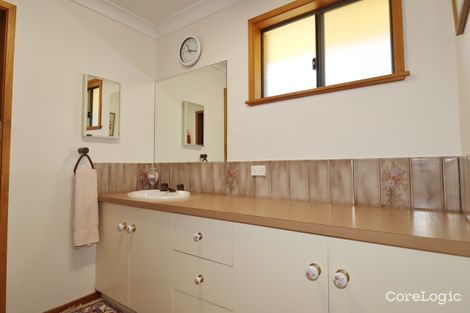 Property photo of 9 Elizabeth Avenue Cowra NSW 2794