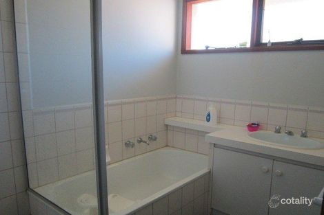 Property photo of 4 Toirram Crescent Cranbourne VIC 3977