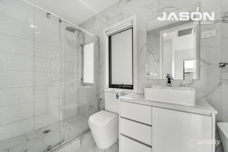 11 Quebec Ave, Craigieburn, VIC 3064
