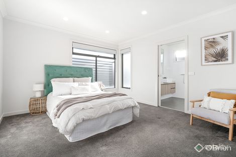 Property photo of 2/74 Fraser Avenue Edithvale VIC 3196