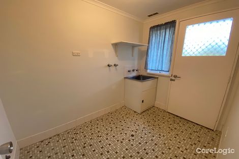 Property photo of 19 Waratah Crescent West Albury NSW 2640