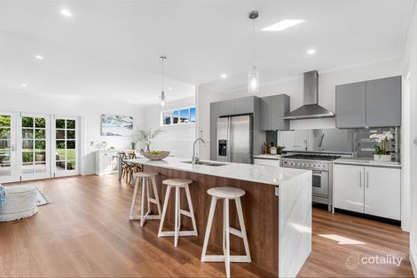 Property photo of 13 Grattan Terrace Wynnum QLD 4178