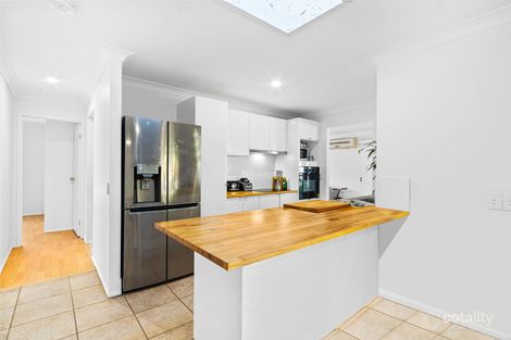 Property photo of 10 Cannington Place Helensvale QLD 4212