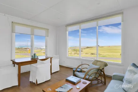 Property photo of 2/1 Irvine Street Peterborough VIC 3270