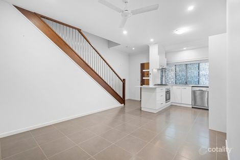 Property photo of 1/66 Days Avenue Yeronga QLD 4104