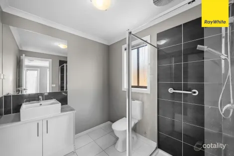 Property photo of 11 Leon Drive Weir Views VIC 3338