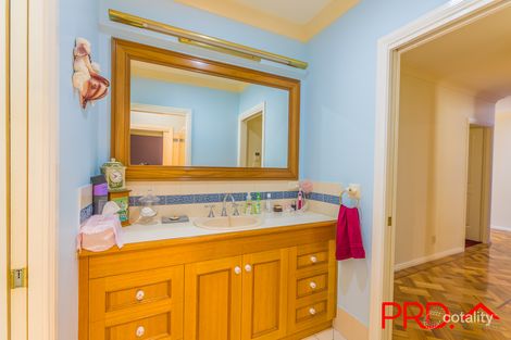 Property photo of 3 Kurria Close Hillvue NSW 2340