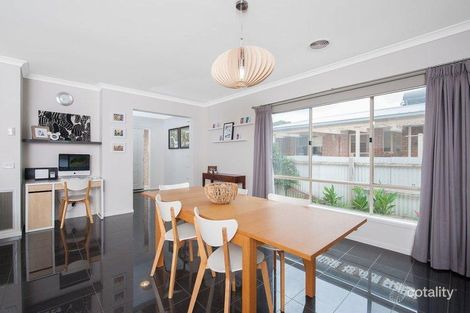 Property photo of 14 Thomas Street Colac VIC 3250