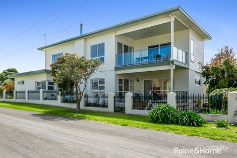2 Charles St, Encounter Bay, SA 5211