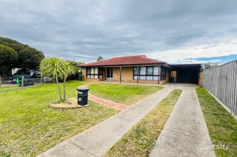 4 Raheen Pl, Melton West, VIC 3337