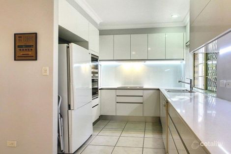 Property photo of 2/57 Gladstone Road Highgate Hill QLD 4101