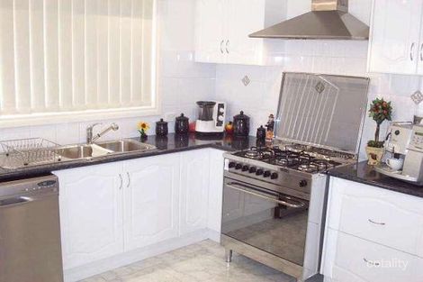 Property photo of 16 Correll Way Roxburgh Park VIC 3064