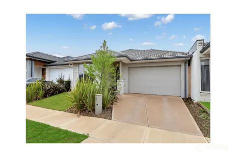 36 Juliete St, Strathtulloh, VIC 3338