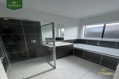 Property photo of 16 Frodo Circuit Clyde VIC 3978