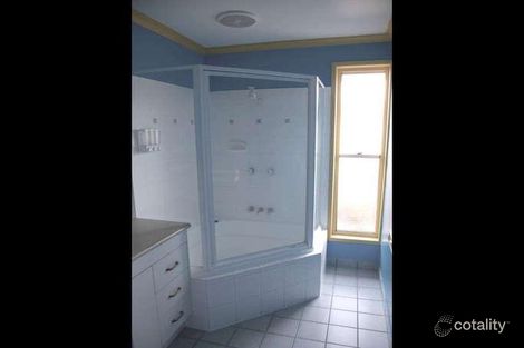 Property photo of 16 Broadmeadow Avenue Thabeban QLD 4670